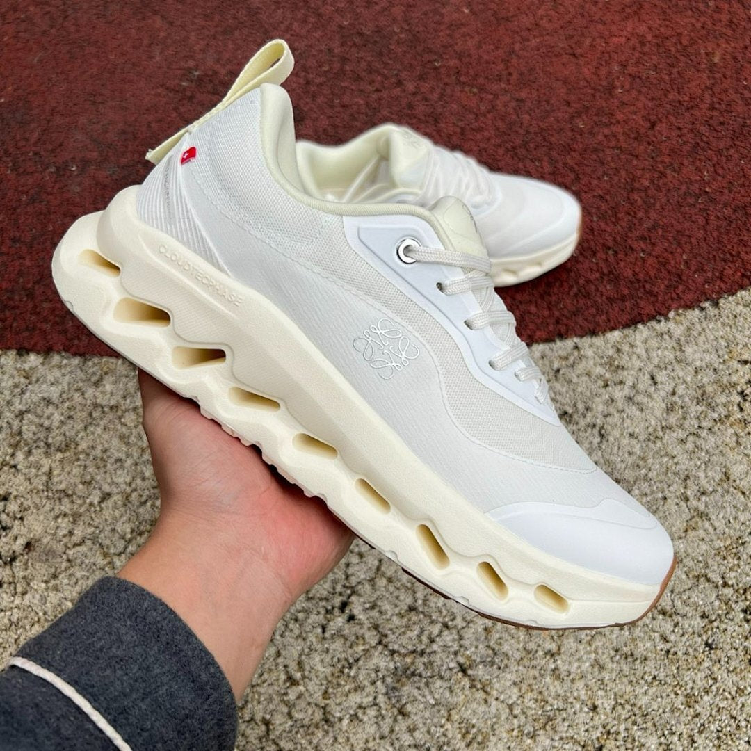 On Running CloudTec Phase Undyed Running Shoes