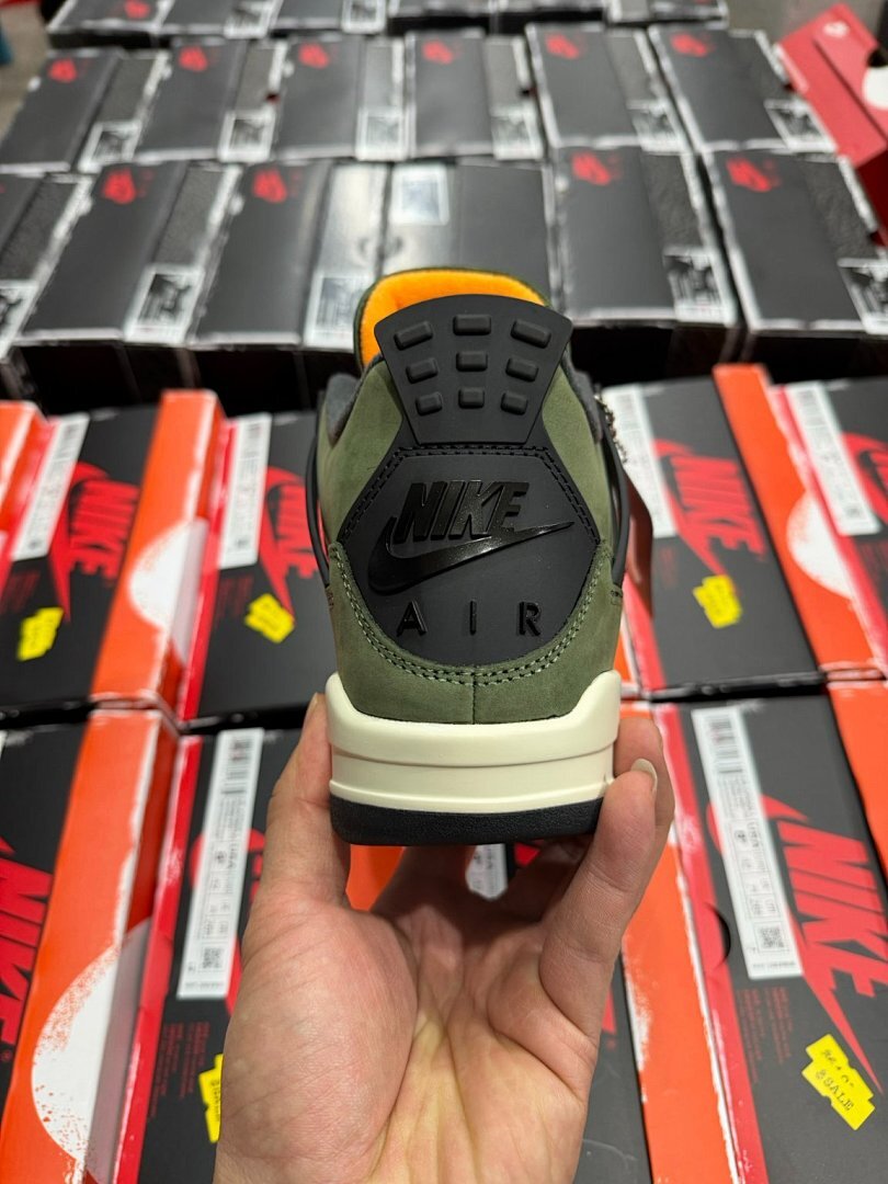 Air Jordan 4 Retro Travis Scott Cactus Jack Olive Black Sail