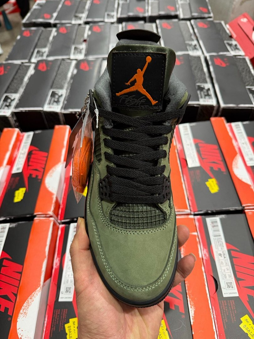 Air Jordan 4 Retro Travis Scott Cactus Jack Olive Black Sail