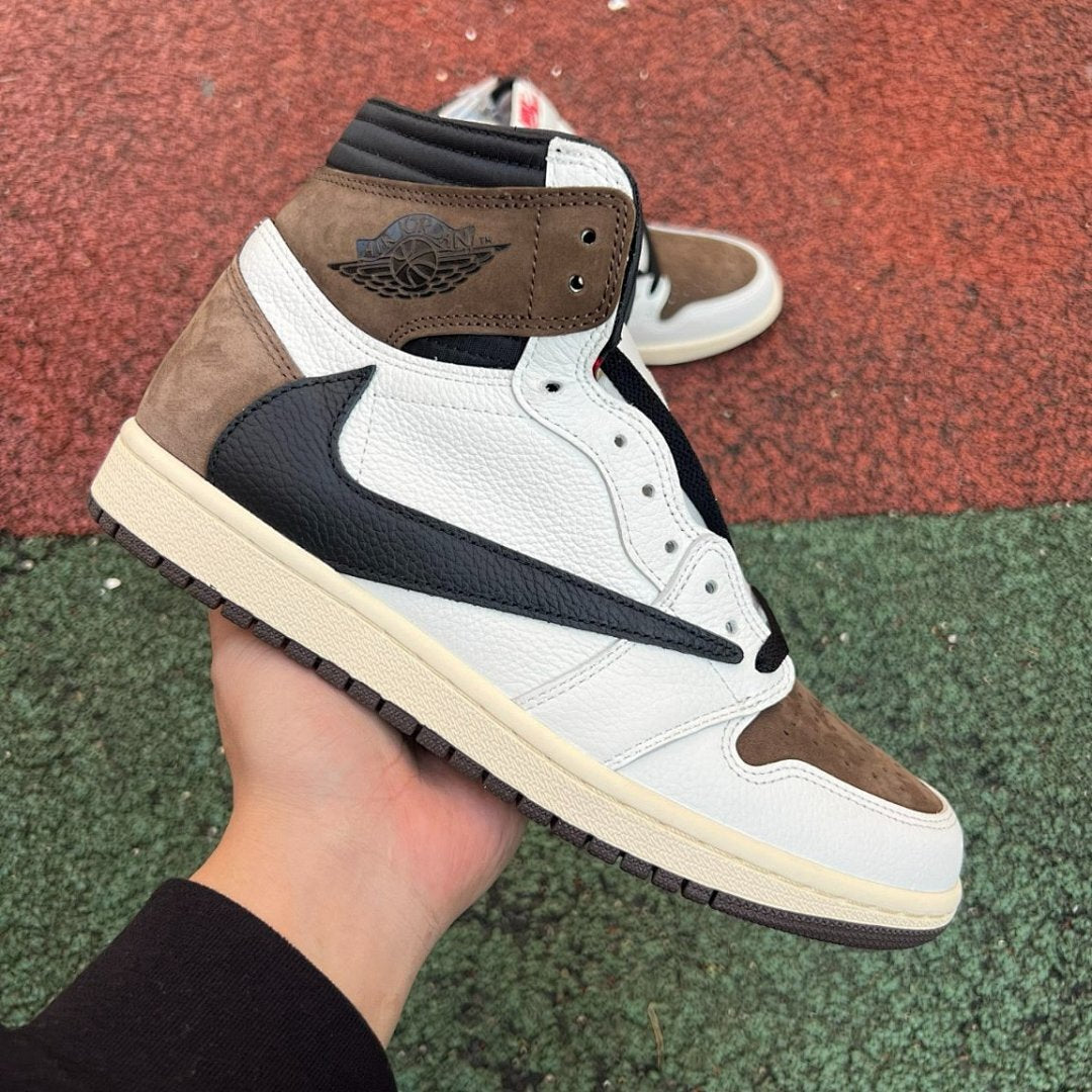 Nike Air Jordan 1 Retro High OG SP Travis Scott Dark Mocha Sneakers CD4487-100