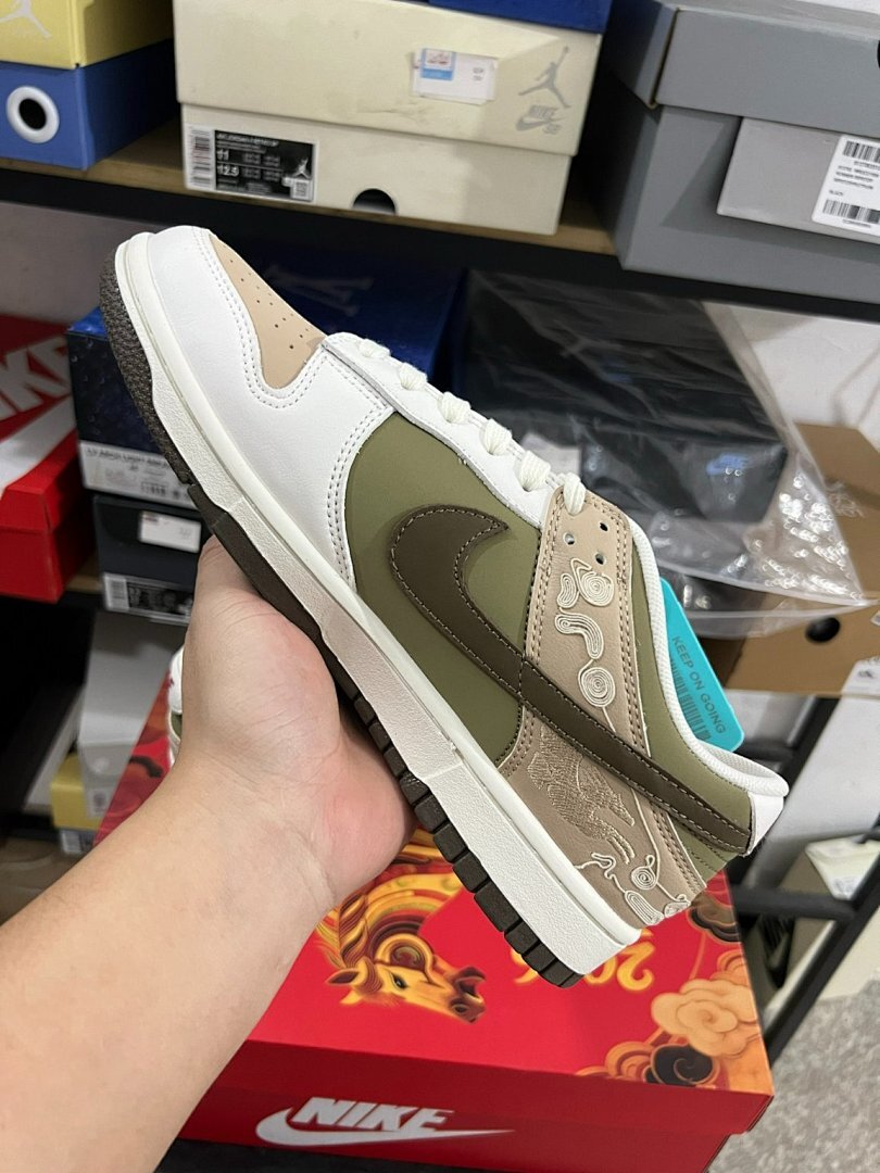 Nike Dunk Low 'Jade Dragon' FQ8149-381 Men's Emerald Rise Olive Green Sail Embroidered Sneakers
