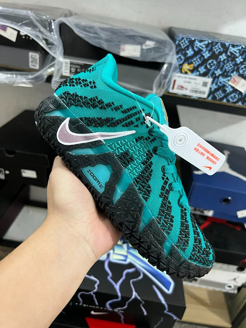 Nike Kyrie 4 Aqua Teal Black ZoomX Basketball Sneakers