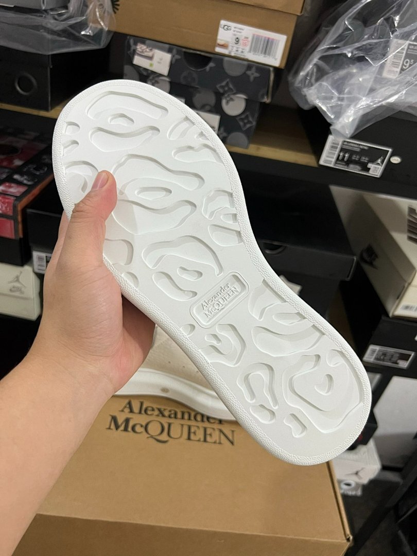 Alexander McQueen Oversized Sneaker Cream Ivory Pebbled Leather Grey Heel Tab White Sole Luxury Designer Platform Trainers