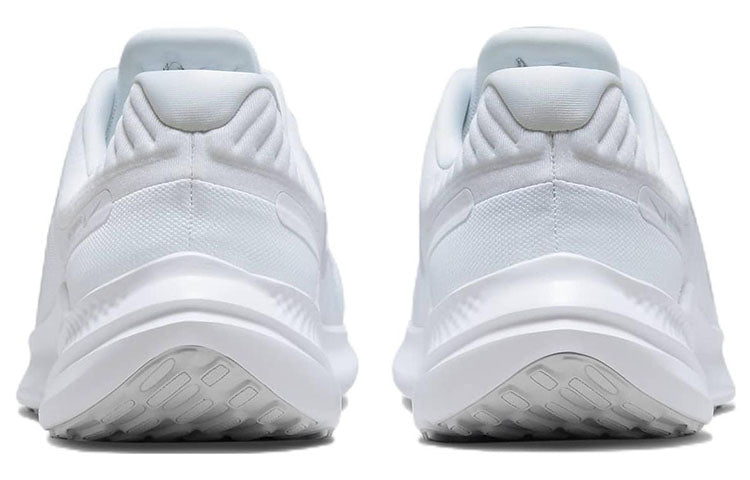 Nike Quest 5 Low 'Silver' DD0204-100