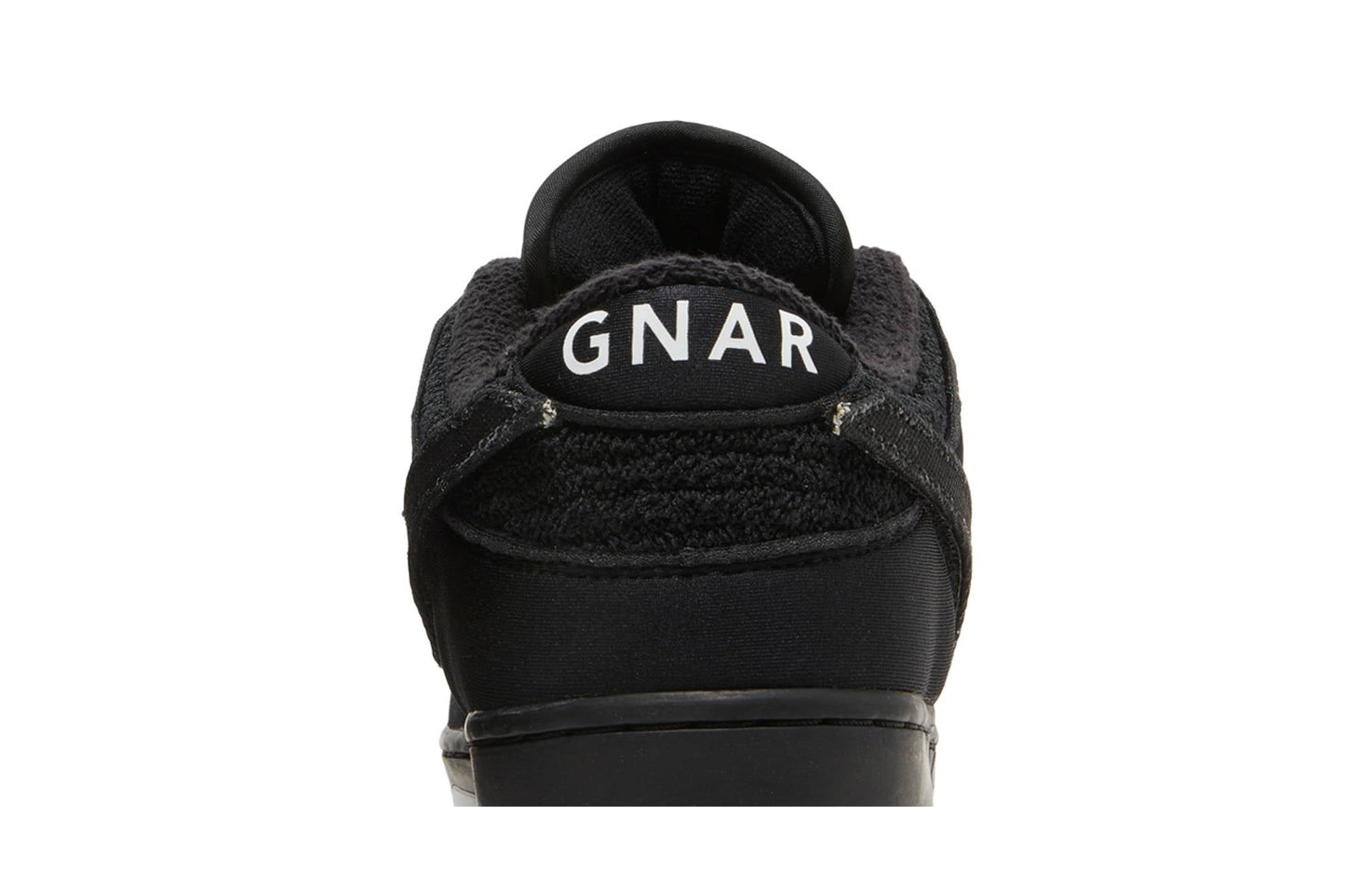 Gnarhunters X Nike SB Dunk Low DH7756-010