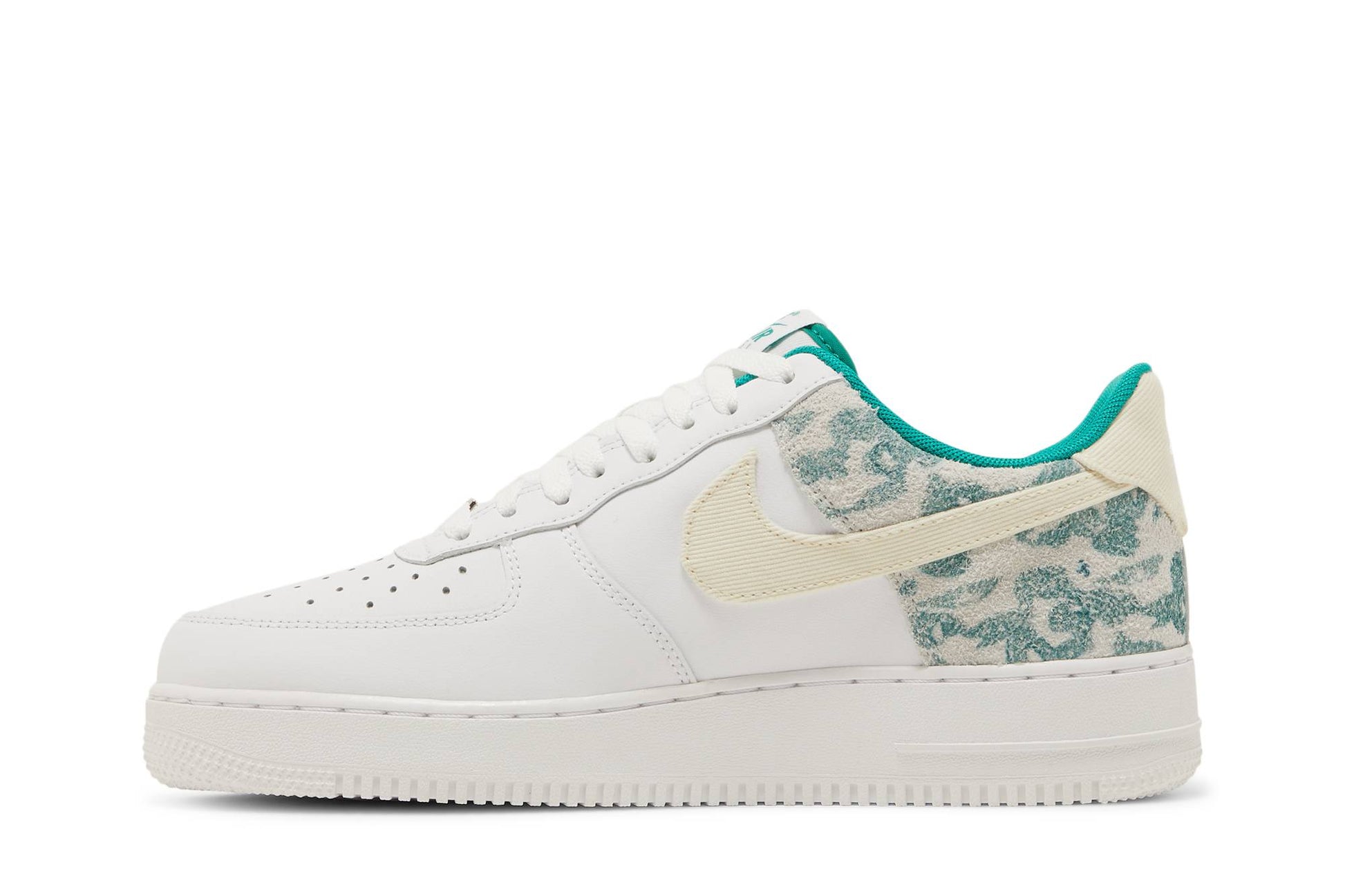 Nike Air Force 1 07 LV8 Neptune Green Camo DX3365-100