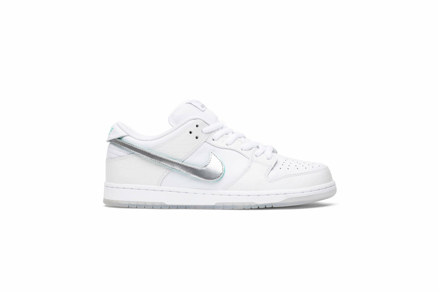 Diamond Supply Co. X Nike SB Dunk Low Pro White Diamond BV1310-100