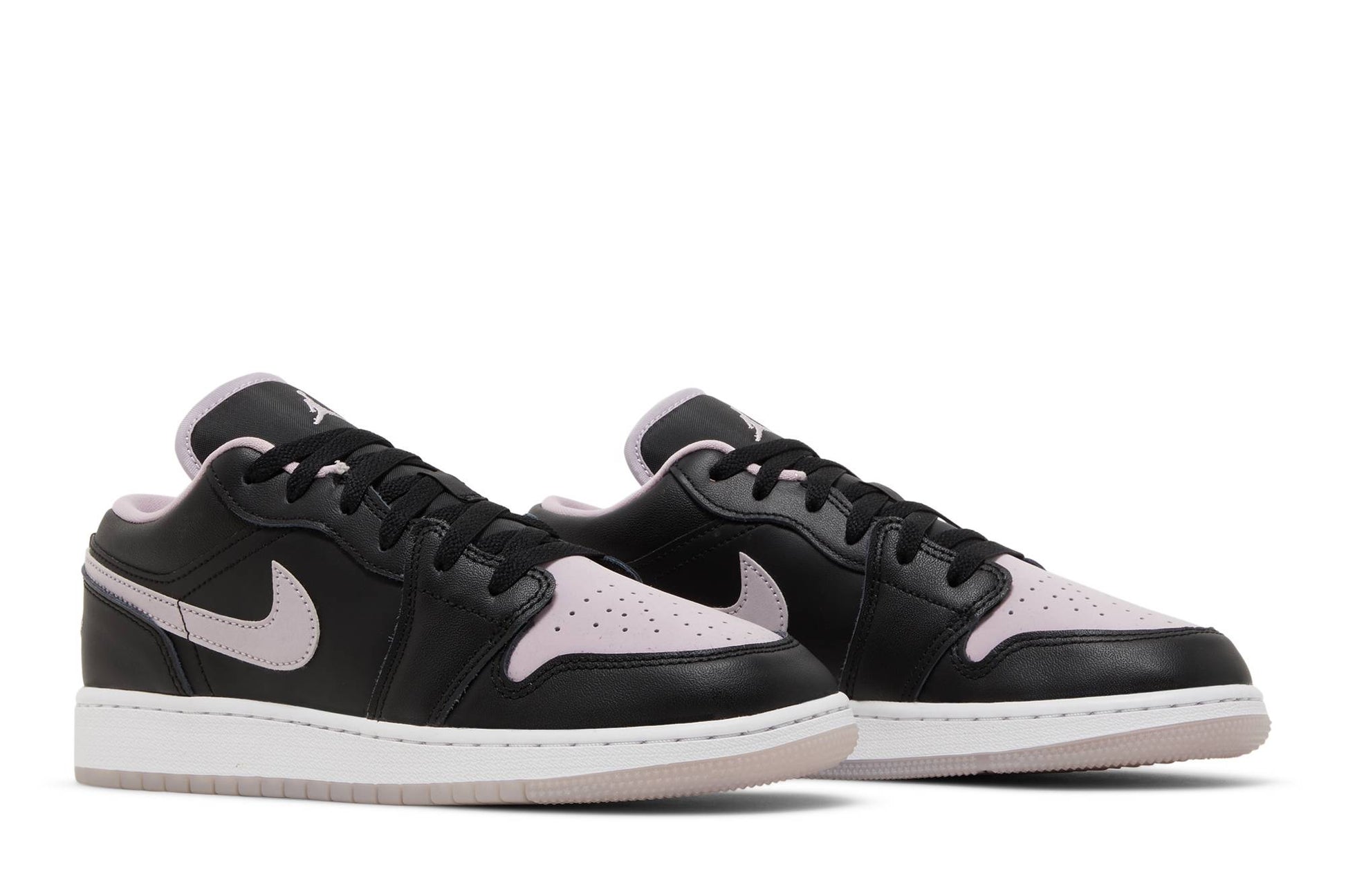 ( Grade School ) Air Jordan 1 Low SE 'Black Iced Lilac' DV1333-051