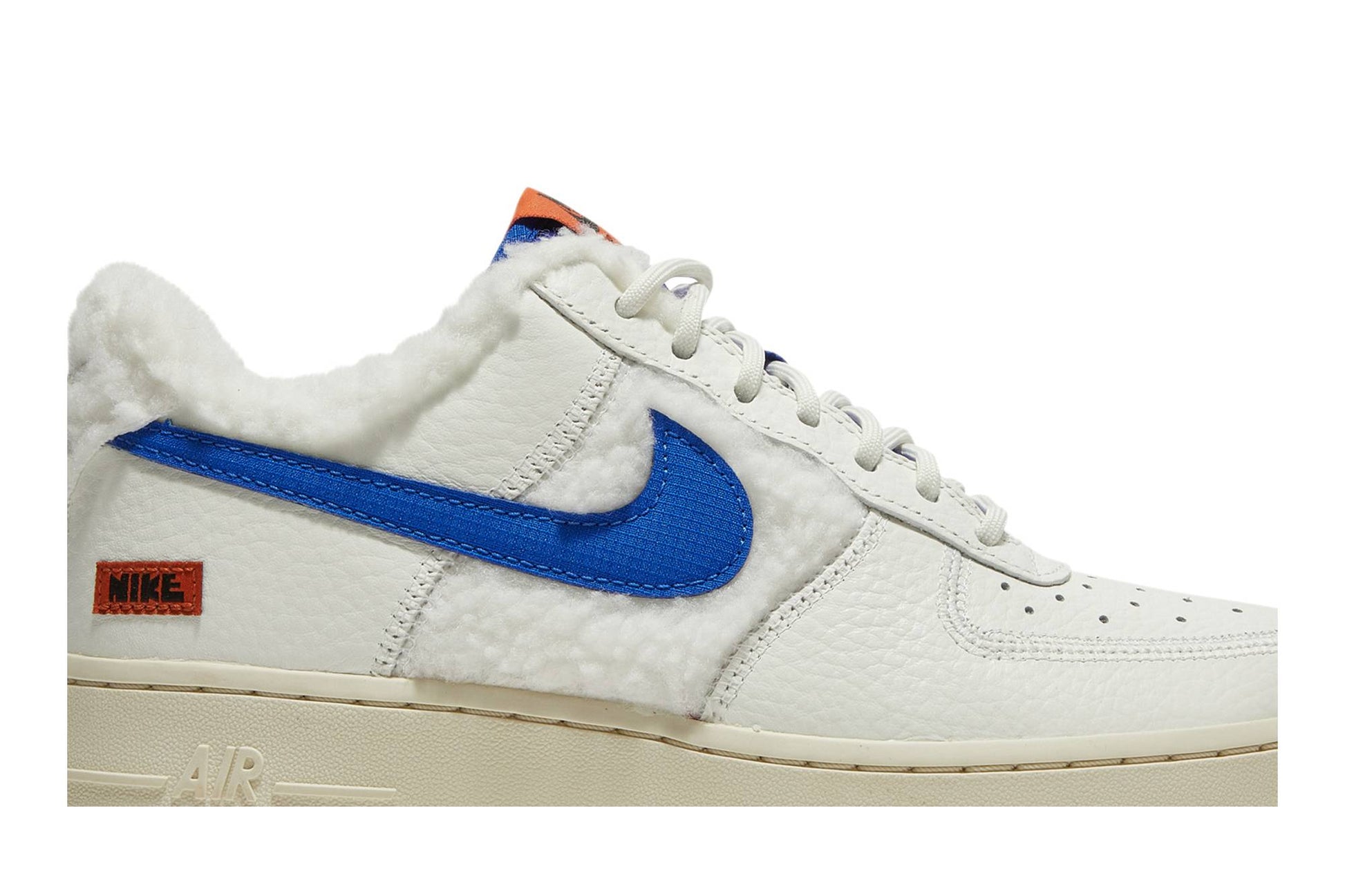 ( Women ) Nike Air Force 1 07 Sherpa Fleece DO6680-100