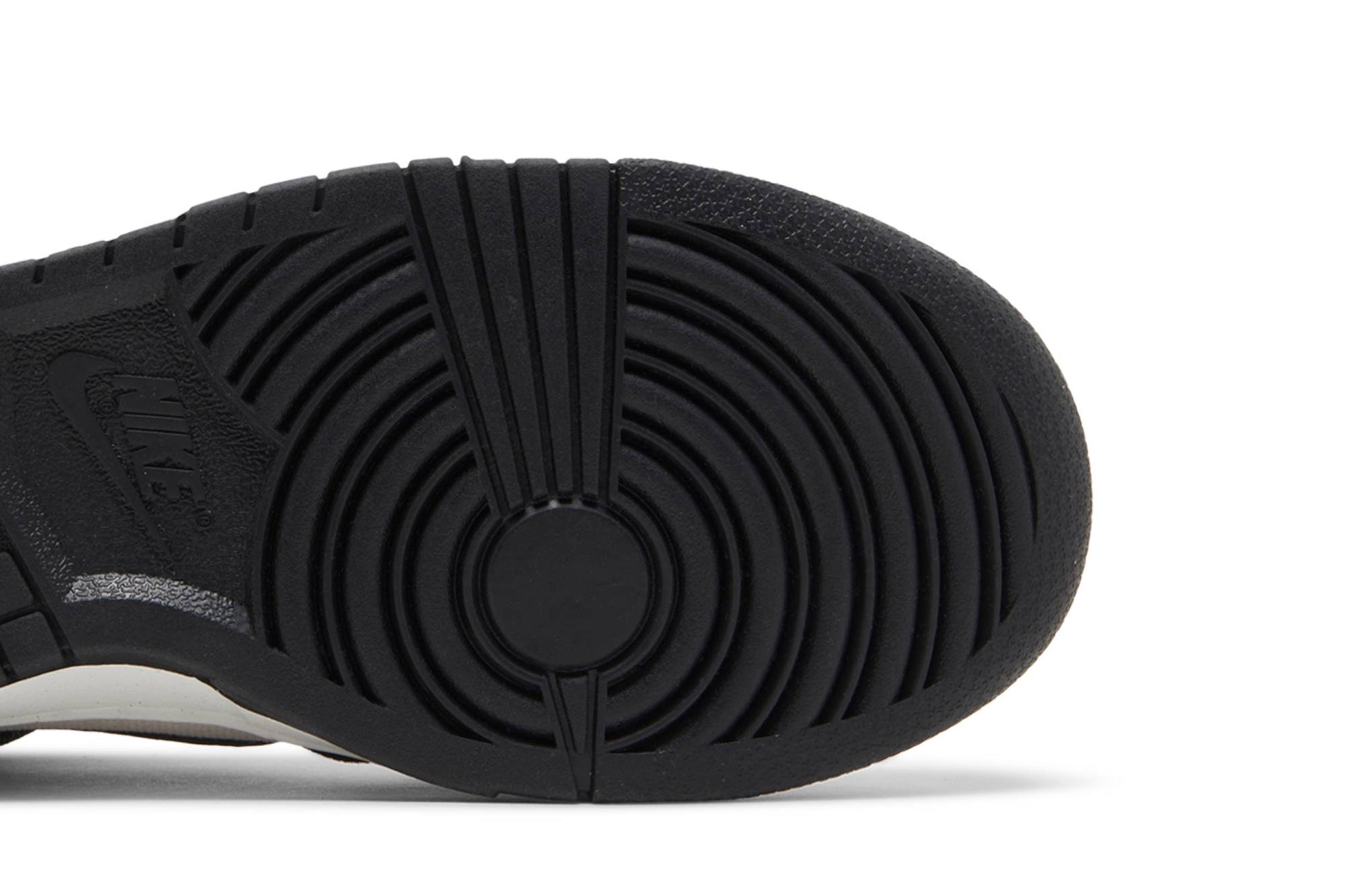 Nike Dunk Mid Panda DV0830-102