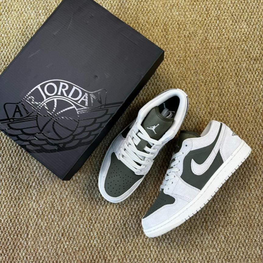 Jordan 1 Low SE Medium Olive Sail