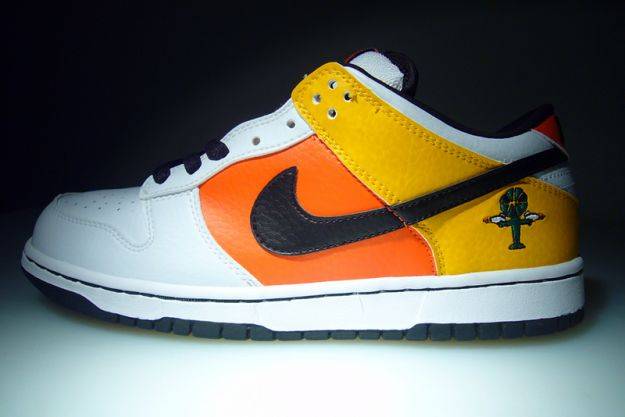 Nike SB Dunk Low Pro Raygun Home 304292-802