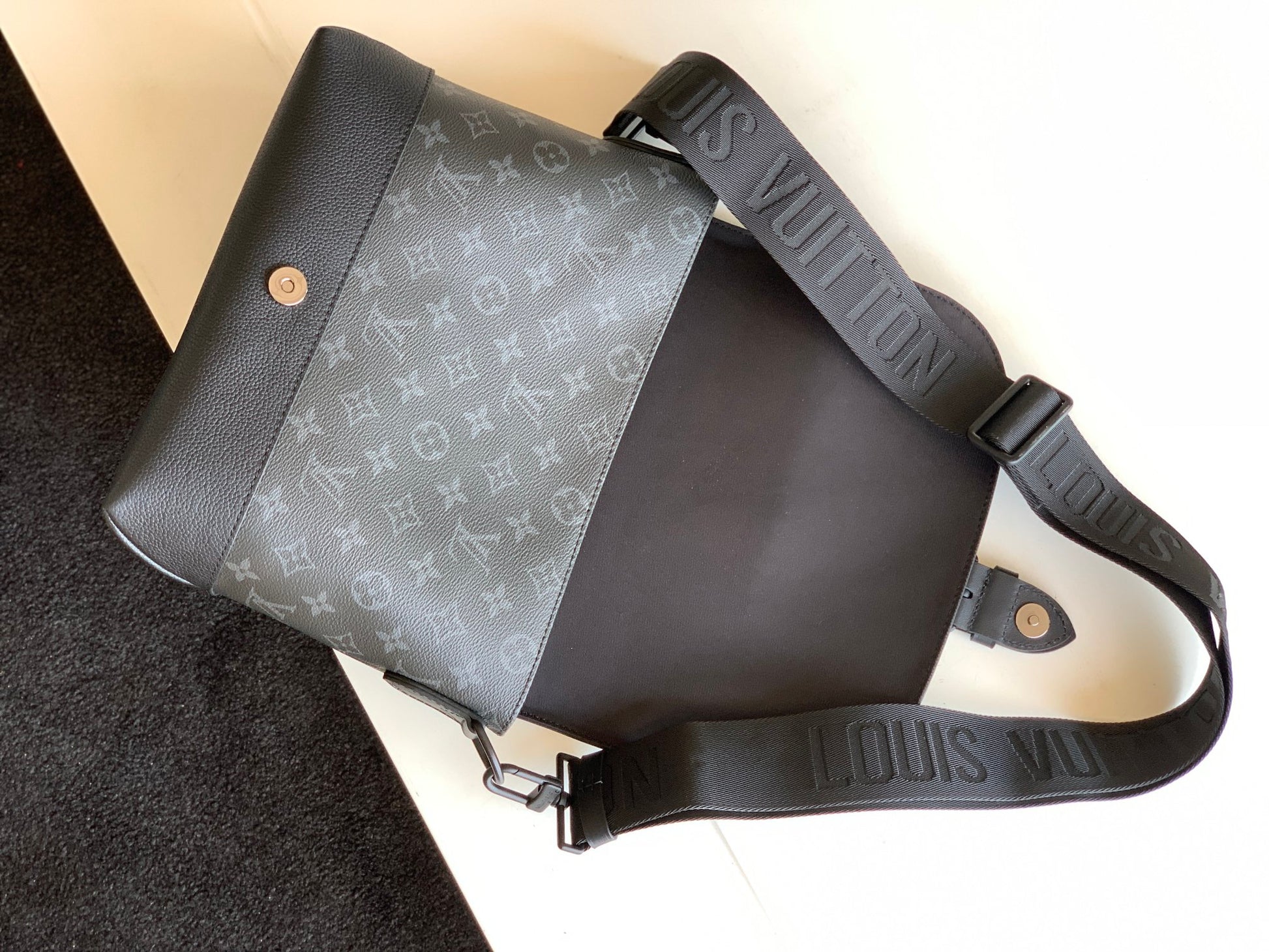 Louis Vuitton Black Monogram Canvas Crossbody Messenger Bag with Wide Strap