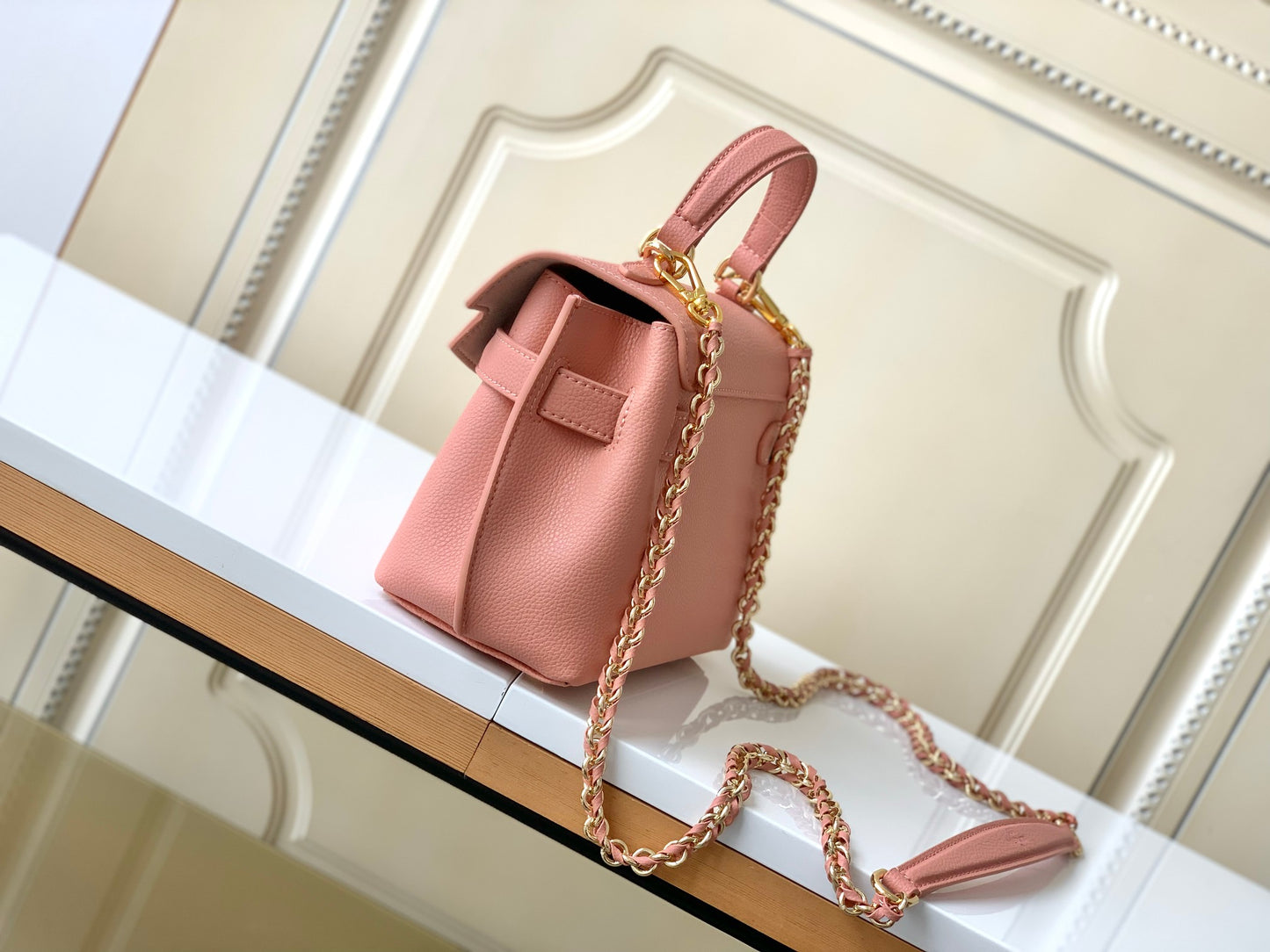 Louis Vuitton Capucines BB Taurillon Leather Handbag - Rose / Gold