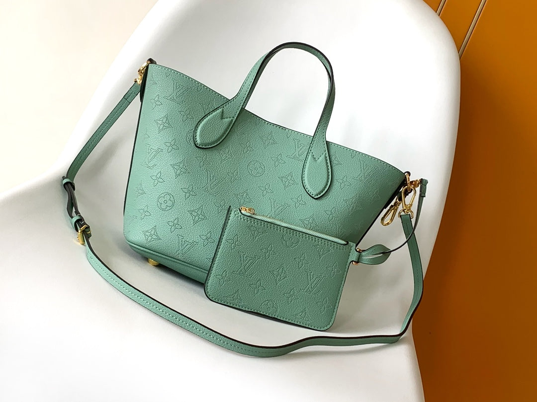 Louis Vuitton Hina PM Mahina Leather Handbag - Vert Lagon
