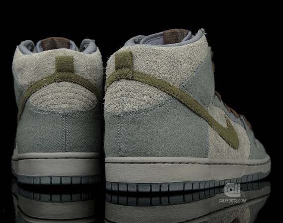 Nike SB Dunk High Premium Tauntaun 313171-020