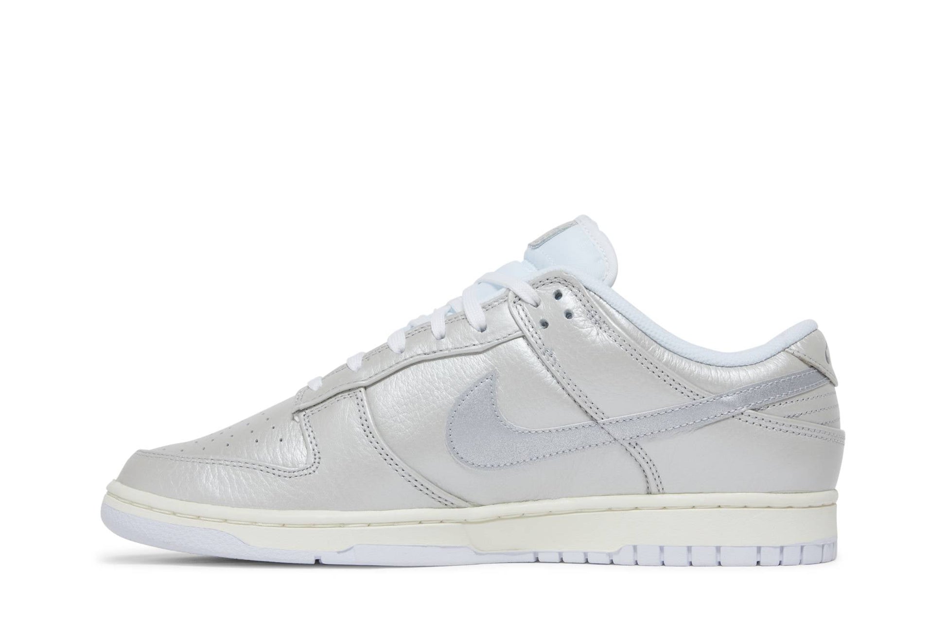 Nike Dunk Low 'Metallic Silver' DX3197-095