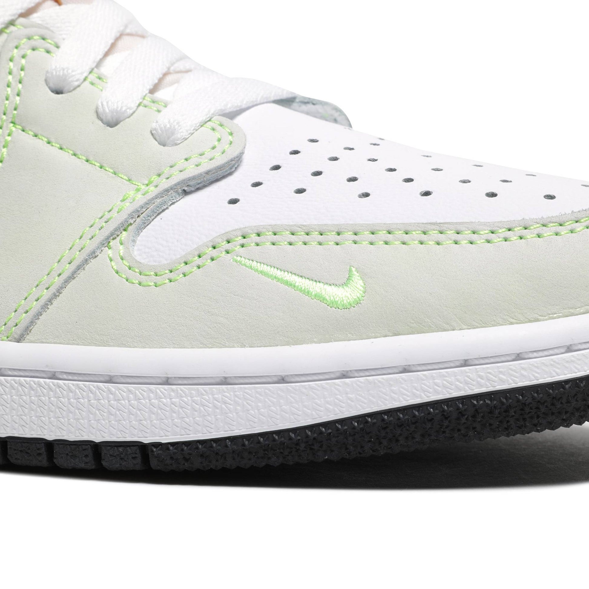 Air Jordan 1 Low OG 'Ghost Green' DM7837-103