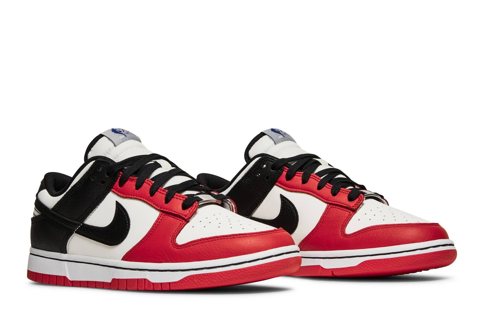 NBA X Nike Dunk Low EMB '75th Anniversary Chicago' DD3363-100