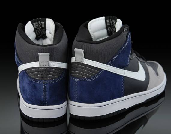 Nike Dunk High Pro SB Un-Futuras 305050-015