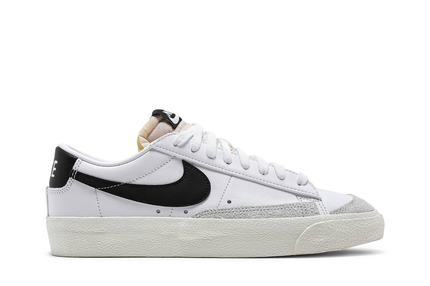 ( Women ) Nike Blazer Low '77 'White Black' DC4769-102