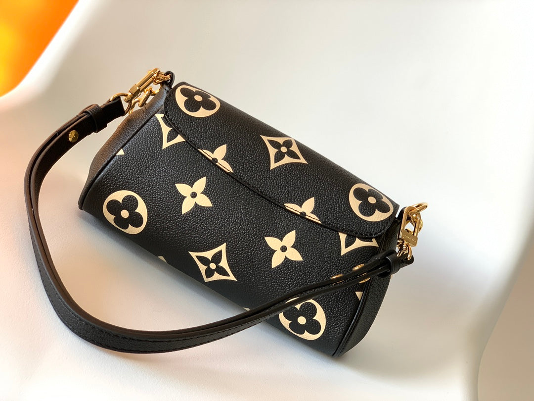 Louis Vuitton Monogram Empreinte Giant Black Leather Shoulder Bag with Gold Chain