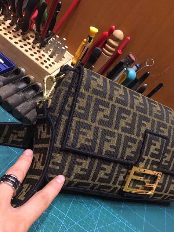 Fendi Vintage Zucca Monogram Canvas Baguette Shoulder Bag - Brown/Black