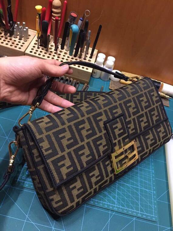 Fendi Vintage Zucca Monogram Canvas Baguette Shoulder Bag - Brown/Black