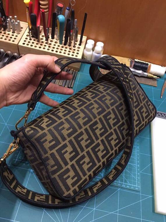Fendi Vintage Zucca Monogram Canvas Baguette Shoulder Bag - Brown/Black