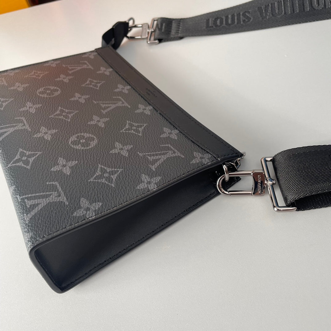 Louis Vuitton Black Monogram Canvas Crossbody Messenger Bag with Removable Pouch