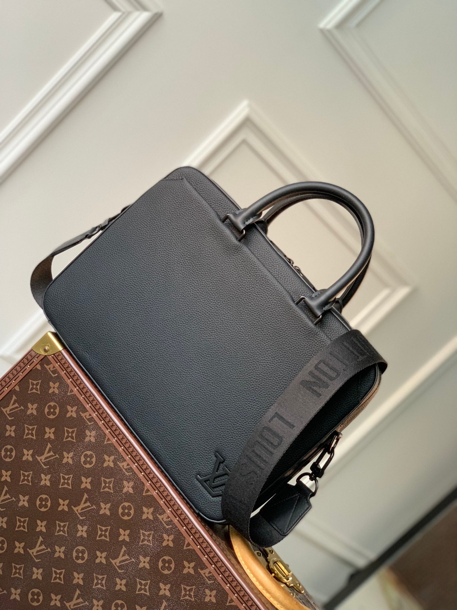 Louis Vuitton Classic Black Laptop Briefcase with Detachable Shoulder Strap