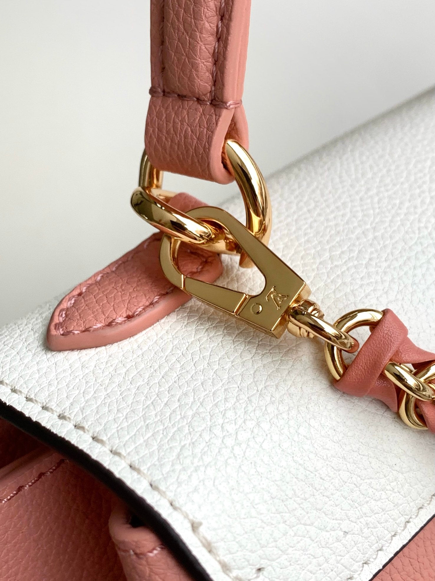 Louis Vuitton Capucines BB Bicolor Taurillon Leather Handbag - Pink and Cream
