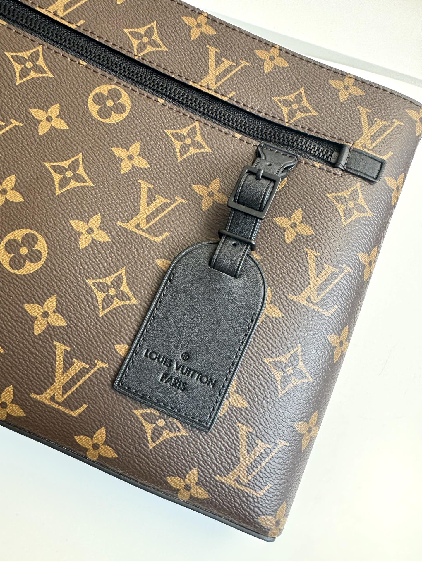Louis Vuitton Monogram Macassar Pochette Voyage Men's Clutch Bag with Wristlet