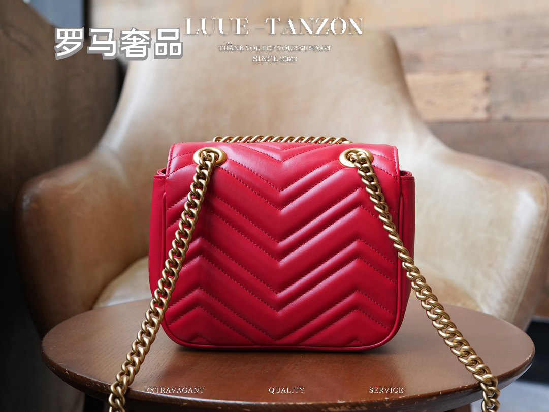 Gucci Luxury Red Quilted Chevron Leather Crossbody Bag with Gold Chain